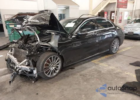 2016 Mercedes-Benz C 300 4Matic/Luxury 4Matic/Sport 4Matic из США, поврежденный, VIN 55SWF4KB6GU148209